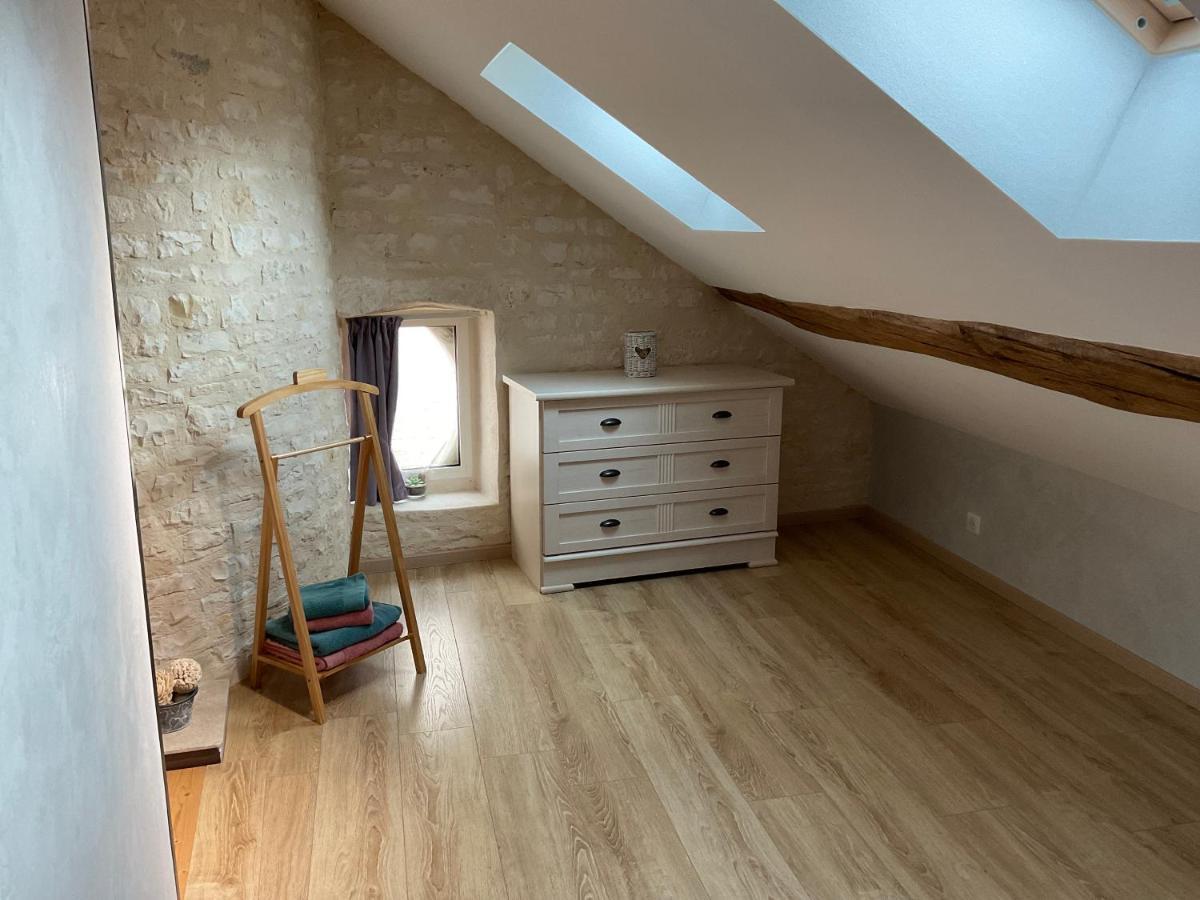 Logis Du Faubourg Petite Maison De Charme, Tranquille, Calme Et Lumineuse Val-de-Mercy المظهر الخارجي الصورة